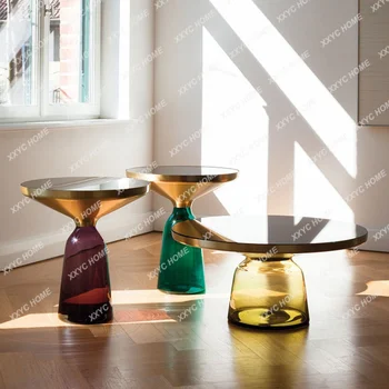 אור יוקרה זכוכית מחוסמת בל שולחן קפה אופנה יצירתי עגול מודרני מינימליסטי שולחן פינתי מעצב שולחן קטן